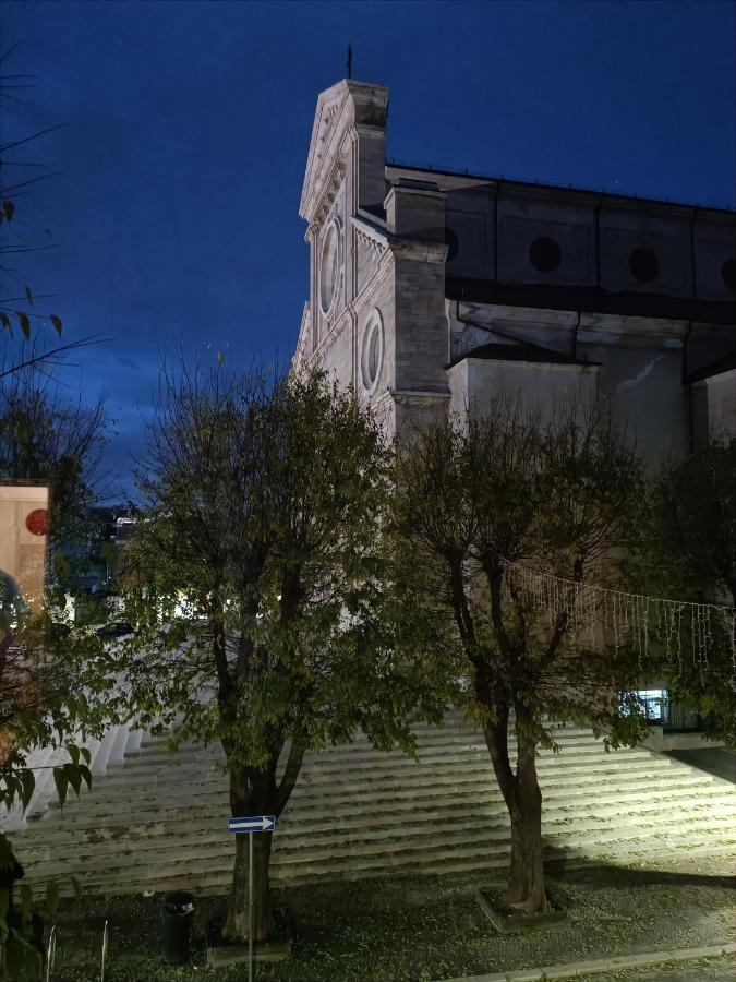 L'Affaccio Sulla Piazza Διαμέρισμα Αβετζάνο Εξωτερικό φωτογραφία